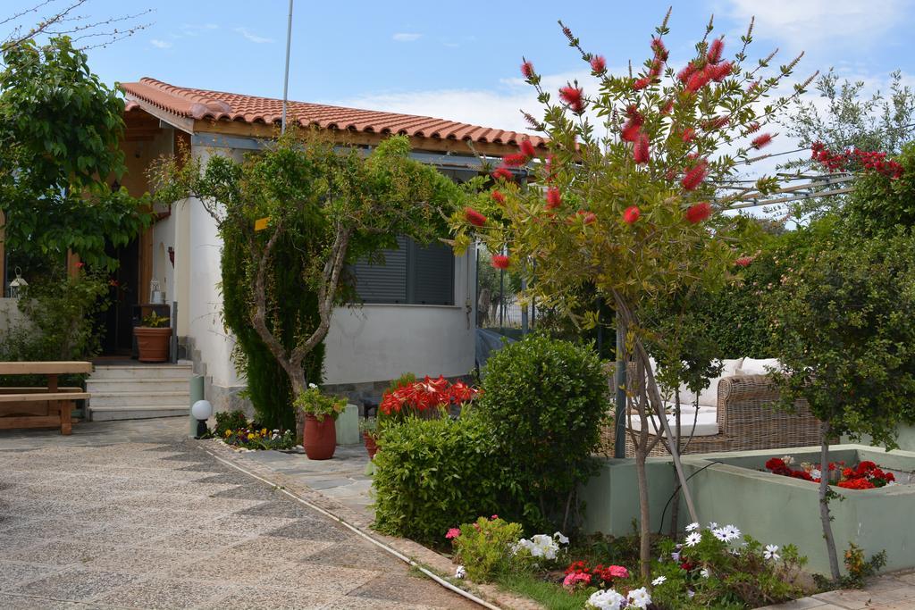 Varkiza'S Cottages Exterior photo